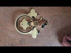 Conjunto de flores decorativas de porta de caixão europeu simples e atmosférico