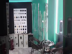 Um olhar mais atento: fechadura com maçaneta de liga de zinco e alumínio, porta aberta plana para casa