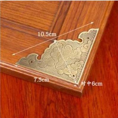 Comércio por grosso Metal Protector Decorativo Ângulo Antigo para caixa de presente de madeira Protectores de mesa de ferro